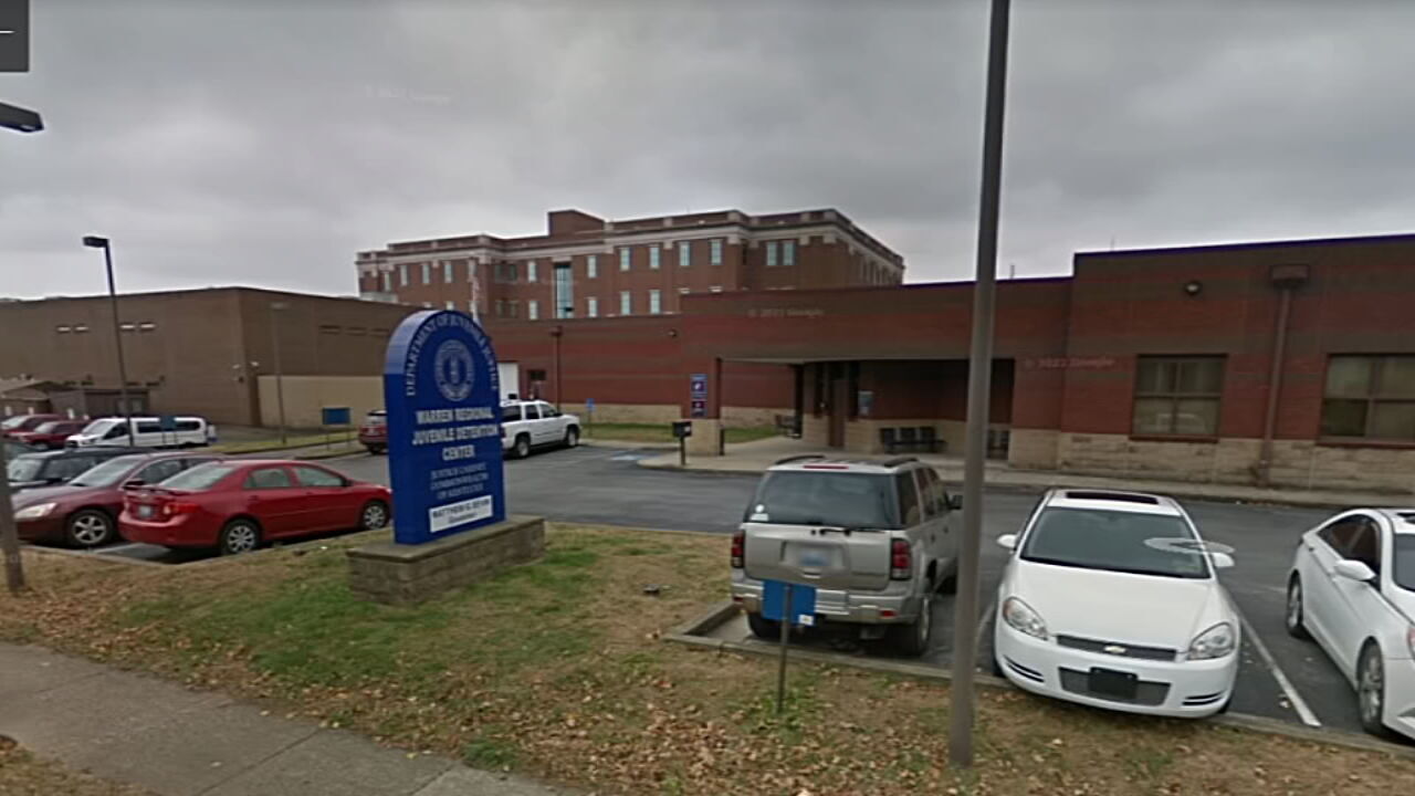 KSP: 3 teens attack worker, set up barricade at Kentucky juvenile detention center in Bowling Green